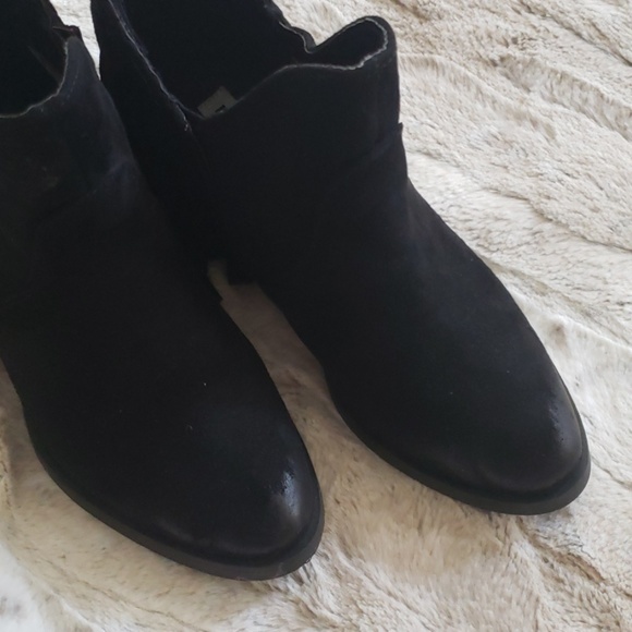 Buckle Not Rated Fringe Booties - Picture 5 of 8